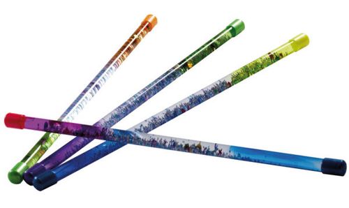 Zauberstäbe, 6 Stück in verschiedenen Regenbogenfarben, bunt sortiert. Länge ca. 30 cm. Preis pro 6-er Set.