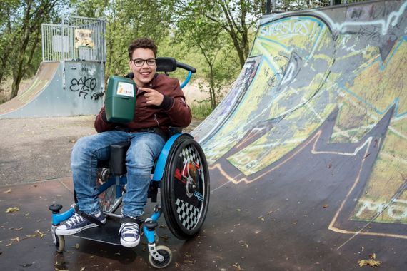 Collectebeeld kinderambassadeur Merijn