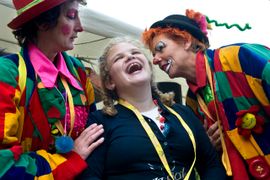 NSGK kinderambassadeur Pien opent Kermis voor gehandicapten